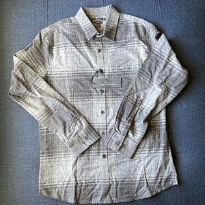 NWT Marc Anthony one pocket, long sleeve flannel shirt